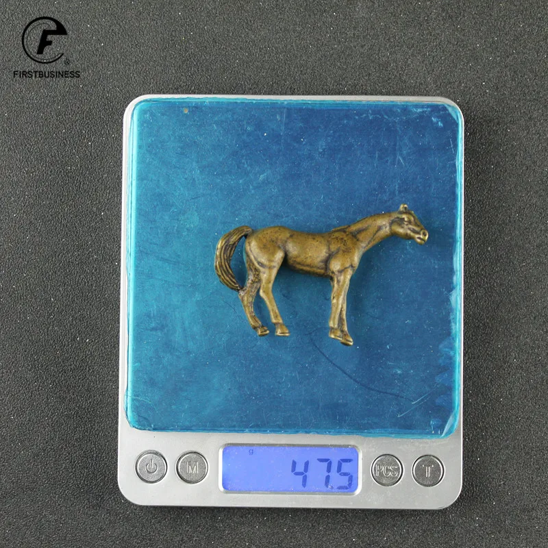 

Медная фигурка лошади