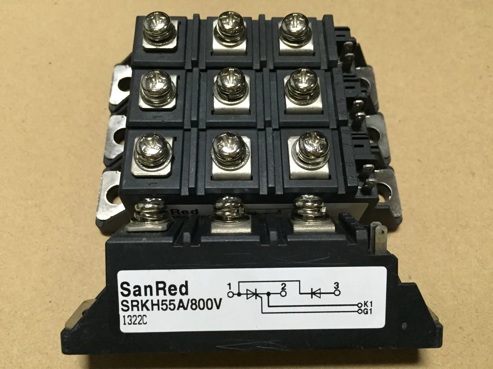 Оригинальные импортные M50THC1600-C ES3969-A1003 GN84134310 2VP5U9HP SRKH55A/800V SRKH55/1200V SRKH55A/1600V CC025ACL-M -