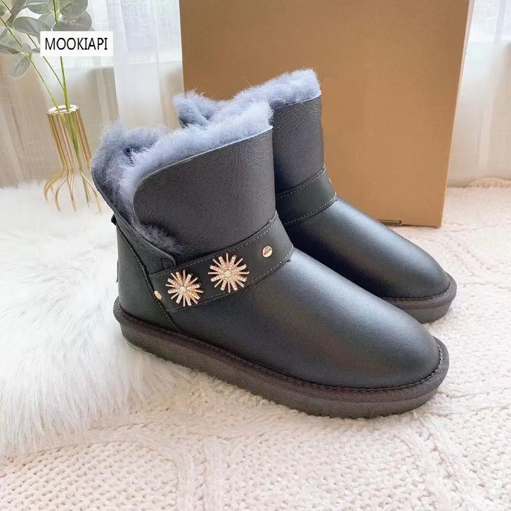 

2019 Australia's highest quality women's boots, real sheepskin, 100% natural wool, the most fashionable snow boots free delivery