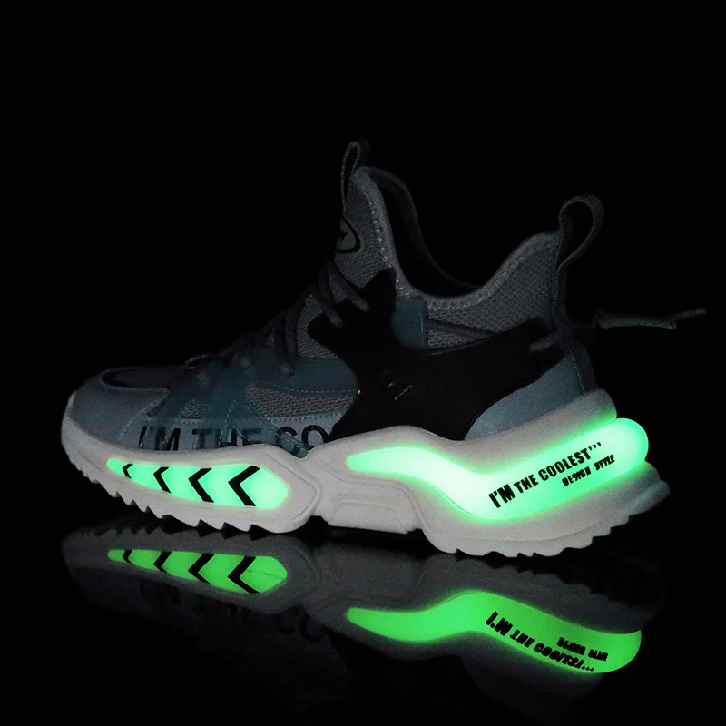 

New Style Sneakers Men High Top Sport Shoes For Male Absorbent Luminous Fashion Running Shoes Fly Woven Breathable Trainers