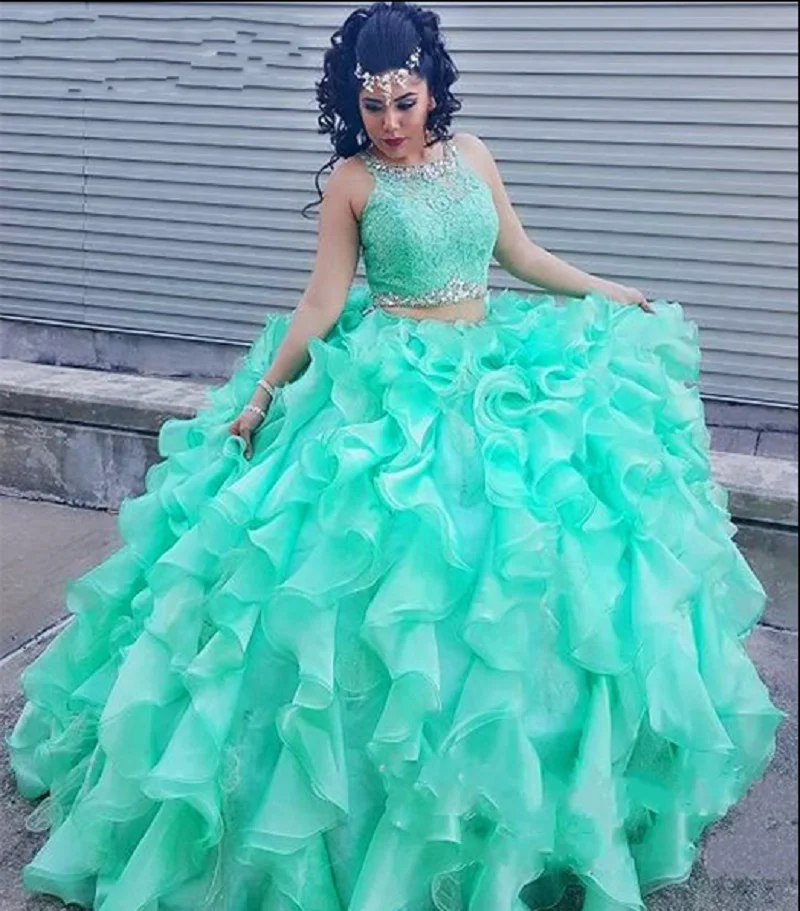 

Crystals Two Pieces Ball Gown Quinceanera Dresses O-Neck Beaded Open Back Pageant Gown Long Tiered Organza Sweet 16 Dress