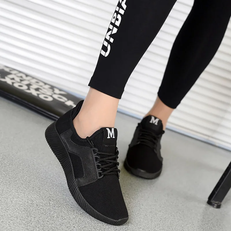 Женские кроссовки дышащие мягкий светильник модные детские женские теннисные на