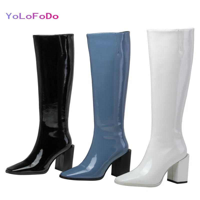 

Женские лакированные кожаные сапоги до колена, черные, синие, белые сапоги до колена с боковой молнией и квадратным носком, осенне-зимняя об...