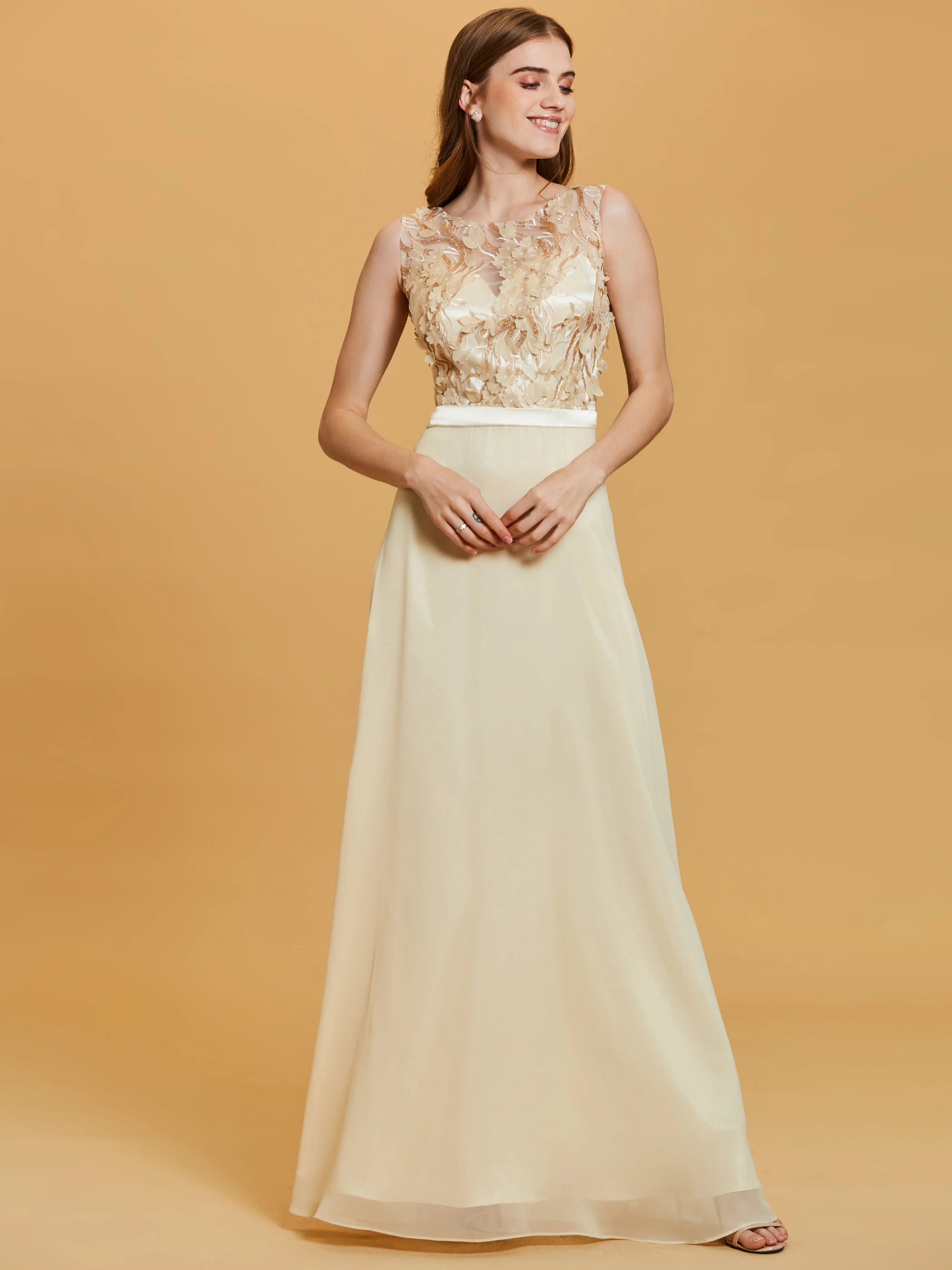 Женское длинное вечернее платье с пайетками без рукавов цветочным принтом