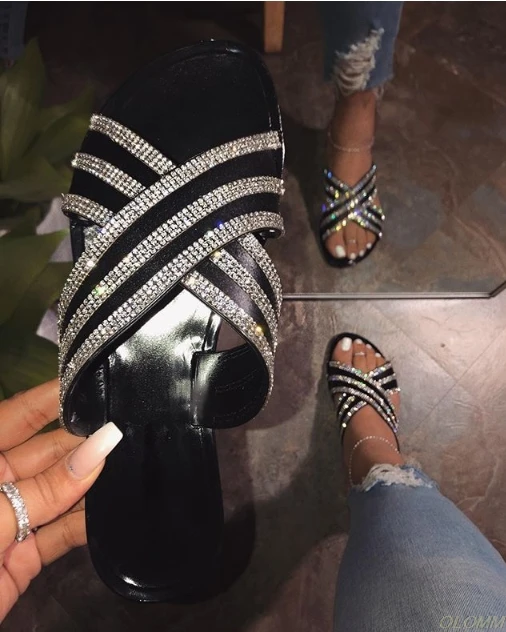 

bright diamond leisure beach mat non-slip PVC durable flip flop Spring/summer new 2020 women outdoor cross rhinestone slippers