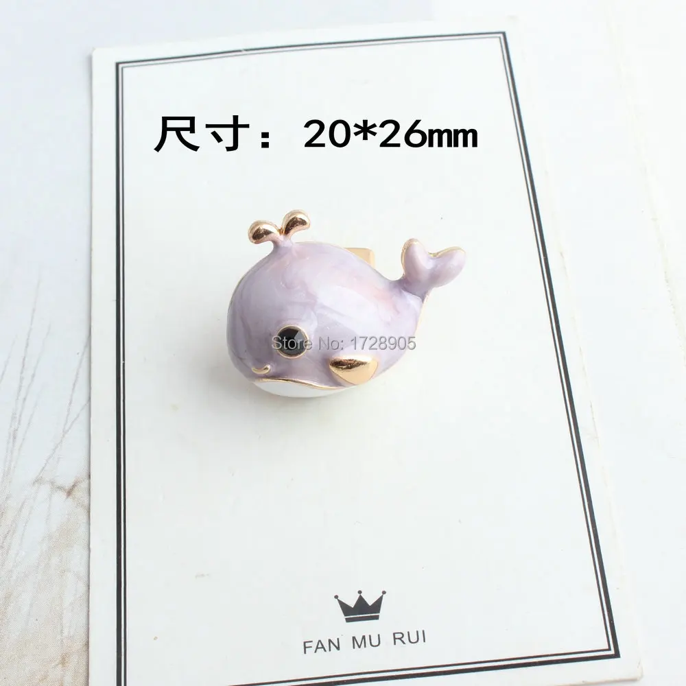 Рисунок 2 - Золотые подвески с застежкой сзади