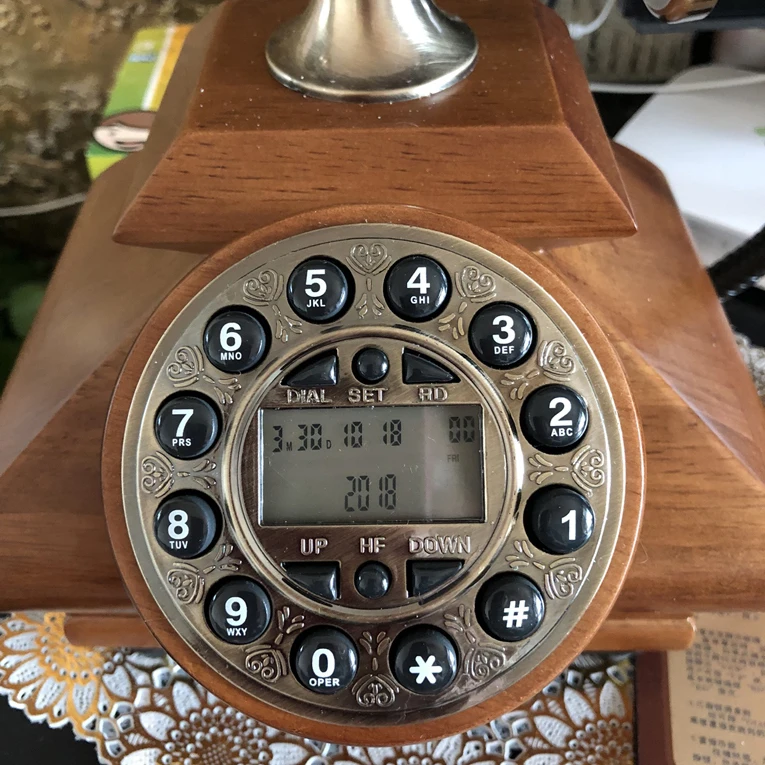 quadrate Wood Phone