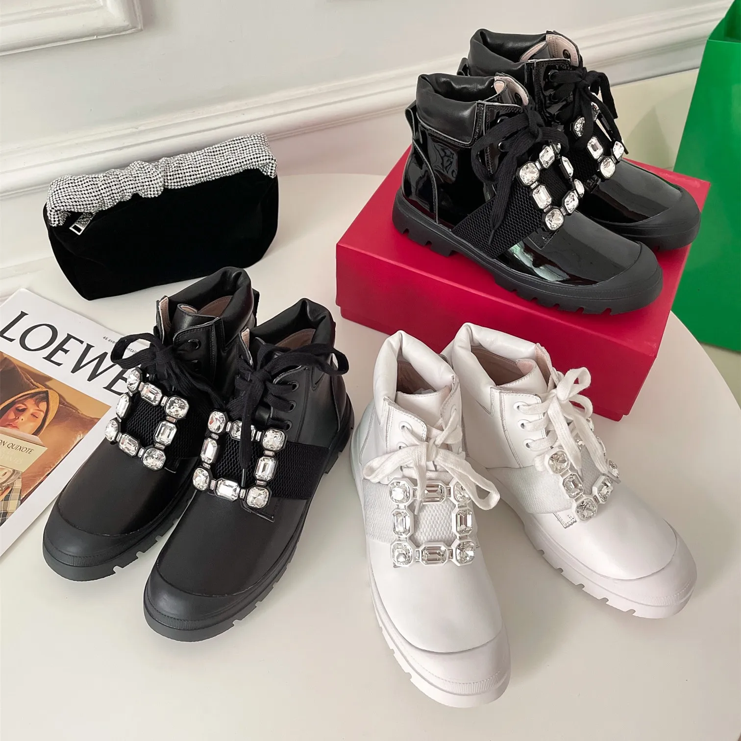 

Женские ботинки на шнуровке с круглым носком, однотонные ботильоны из натуральной кожи со стразами, дизайнерская обувь