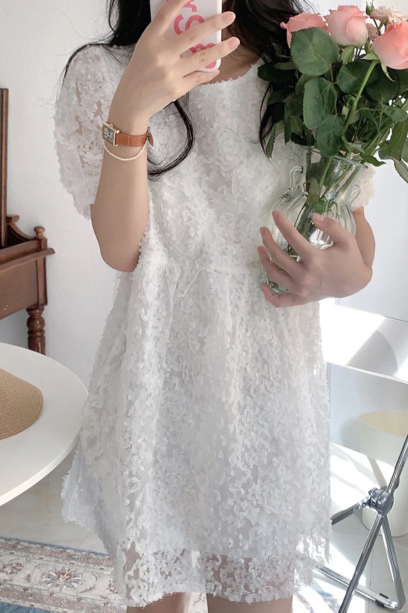 

ZCSMLL Korean temperament round neck three-dimensional embroidery loose high waist puff sleeve dress women 2021 Tide