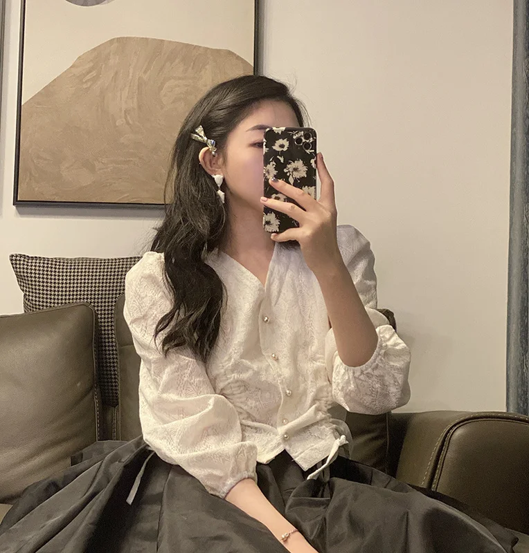 

Real Shot Super Fairy Drawstring Pearl Cardigan Female V