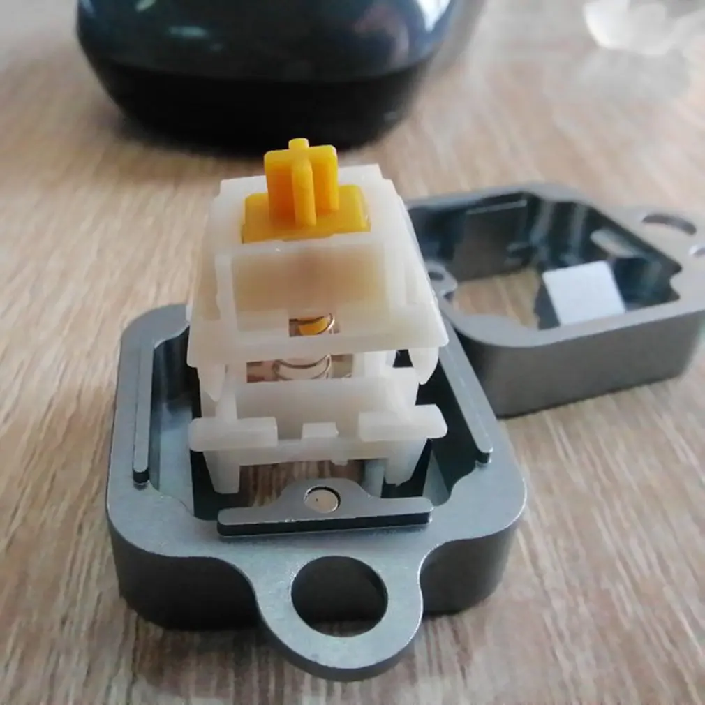 

Gazzew Boba U4t silent tactile Thocky tactile switches for Mechanical keyboard customization 5pin 68g bottom