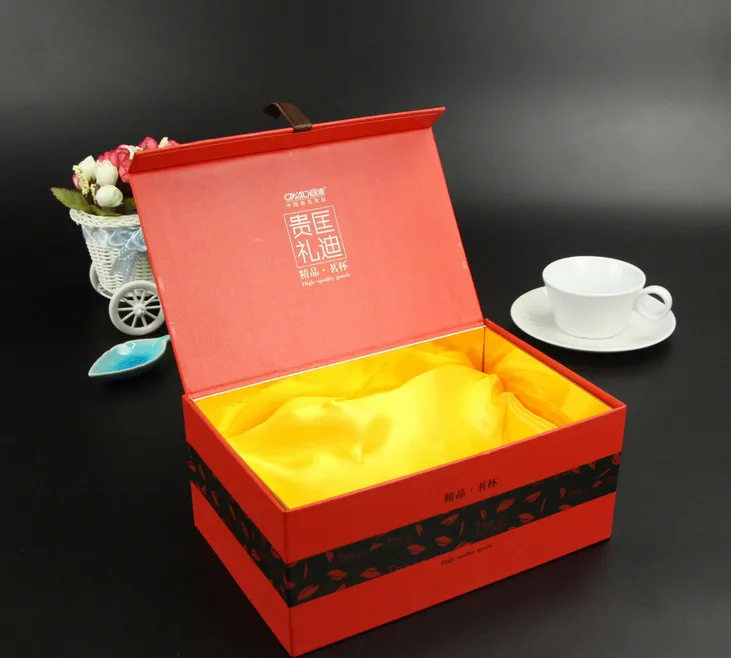 Оптовая продажа роскошная лента с логотипом на заказ Белая магнитная Подарочная