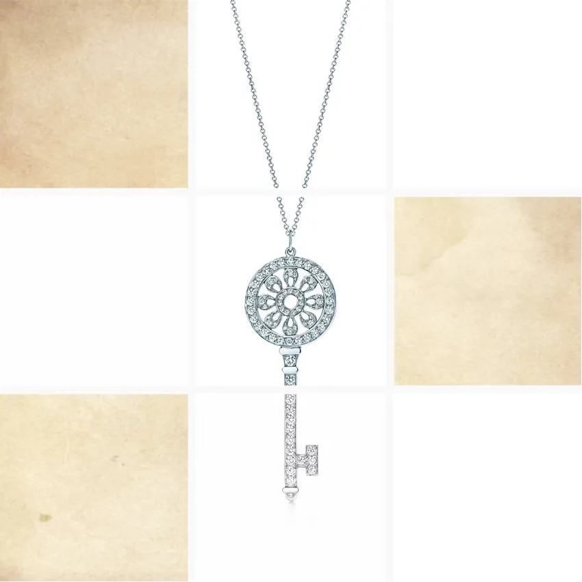 

Anniversary of the high-quality goods hot style lovers petals key chain