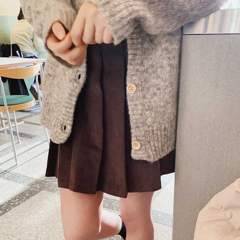 

Corduroy Pleated Mini Skirt Thin A-line Skirt Short Puff Skirt Ladies 2021 Black Skirt