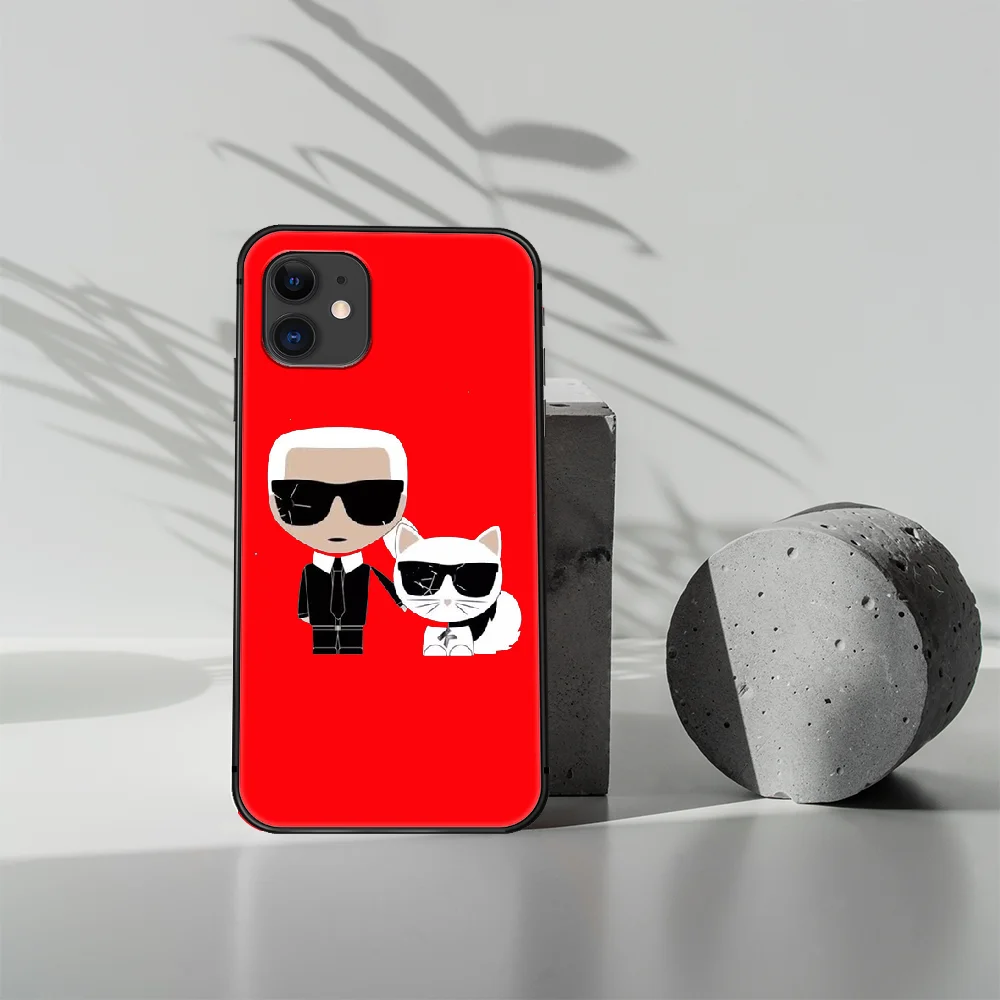 

Famous Designer karls Phone Case Cover Hull For iphone 5 5s se 2020 6 6s 7 8 12 mini plus X XS XR 11 PRO MAX black Back Tpu Etui
