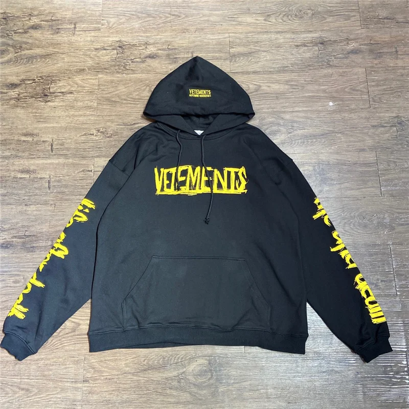 

Yellow World Tour Printing Vetements Hoodie Men Women 1:1 High Quality Oversize VTM Pullovers City Text Embroidery Sweatshirts