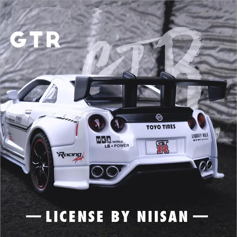 

1:32 Alloy Car New Nissan-GTR R35 JDM Alloy Car Sports Car Model Sound Light Pull Back Toy Car Simulation Decoration Car Model