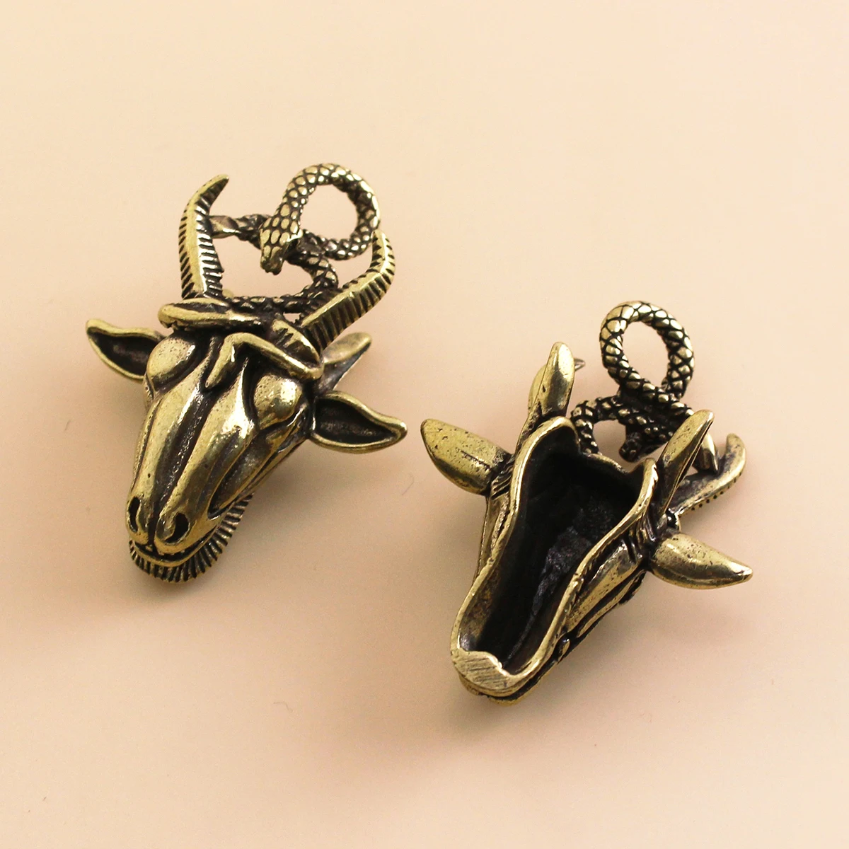 1 шт. латунная подвеска в виде головы овцы|Пряжки и крючки| |