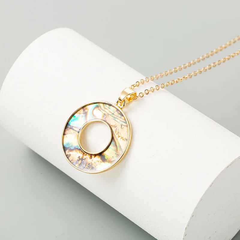 

Fashion Hollow Concentric Circles Geometric Round Pendant NecklacFor Women Men Gold Color Chain Necklaces Fashion Jewelry Gift