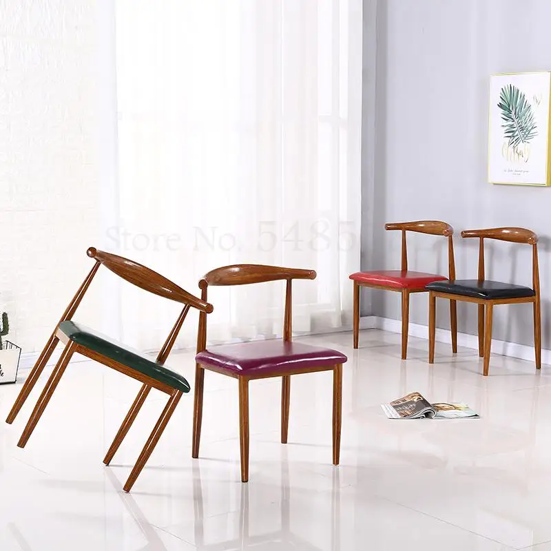 Железный клаксон стул из искусственной древесины журнальный столик и для