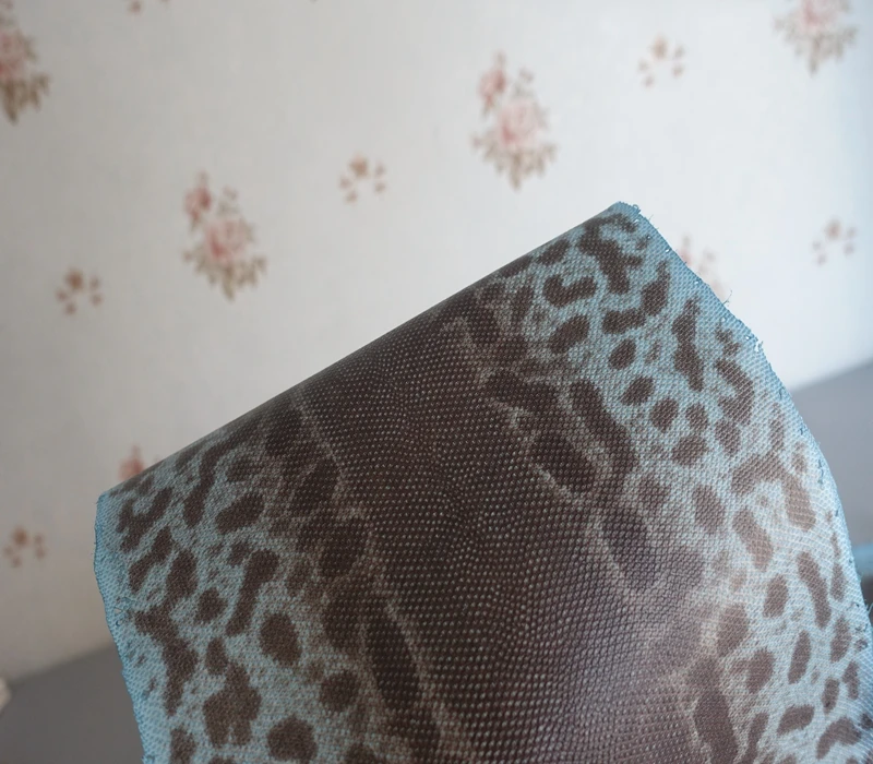 Большой светильник-голубого цвета натуральная Песочная змеиная кожа