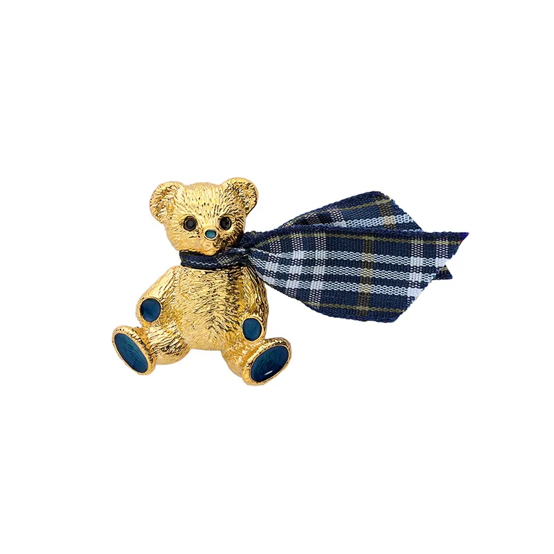 

Vintage Retro Bear Brooch Cartoon Cute Personality Sweater Accessories Alloy Valentine's Day Gift Woman Pins Brooch Romance