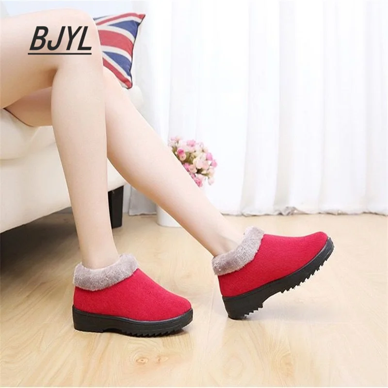 

2021 new ladies winter cotton shoes cover foot soft sole mother shoes plus velvet warm middle-aged and elderly cloth shoes