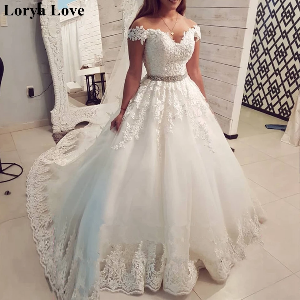 

Lace Applique Ball Gown Wedding Dresses 2020 Beading Crystal Sashes Off The Shouder Bridal Gowns Vestidos De Noiva Long Train