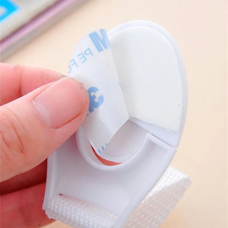 Рисунок 5 - пластиковые замки для дверей и