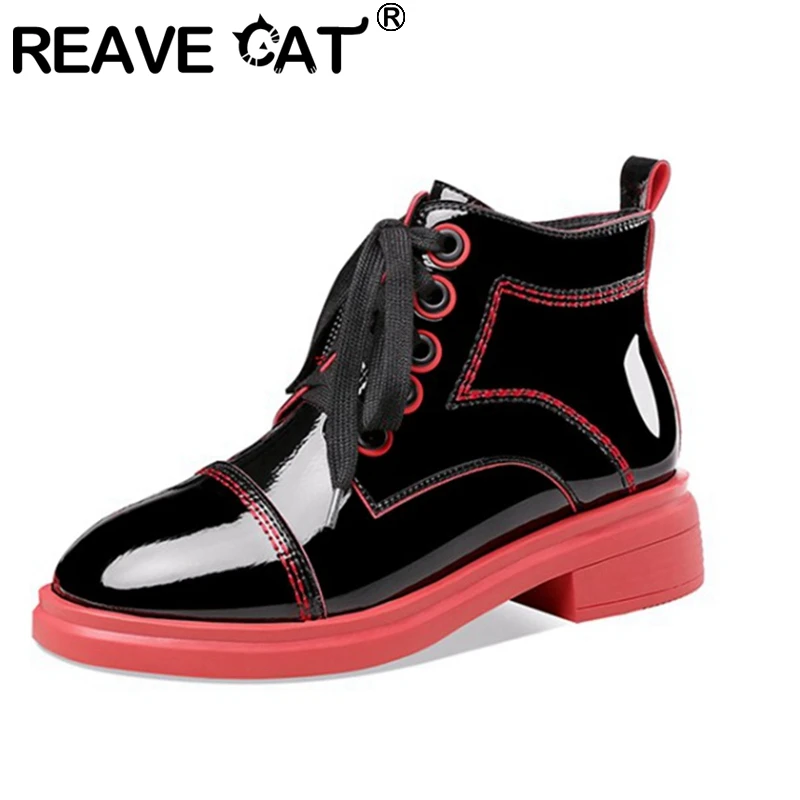 

Женские ботильоны из лакированной кожи REAVE CAT, новые летние полусапожки с круглым носком на блочном каблуке 4 см и платформе карамельных цвет...