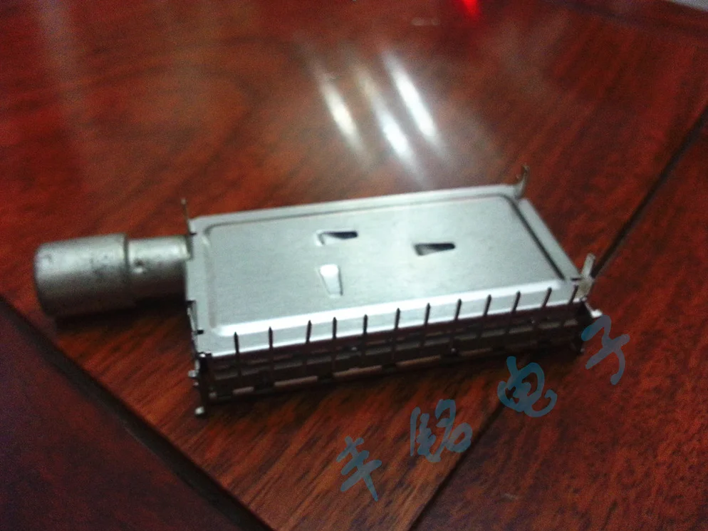 New 1 шт./лот DT70WI-3RB-E DT70WI