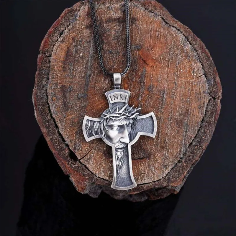 

New Fashion Creative Crown of Thorns Jesus Cross Religious Necklace Men's Retro Domineering Holiday Commemorative Gift