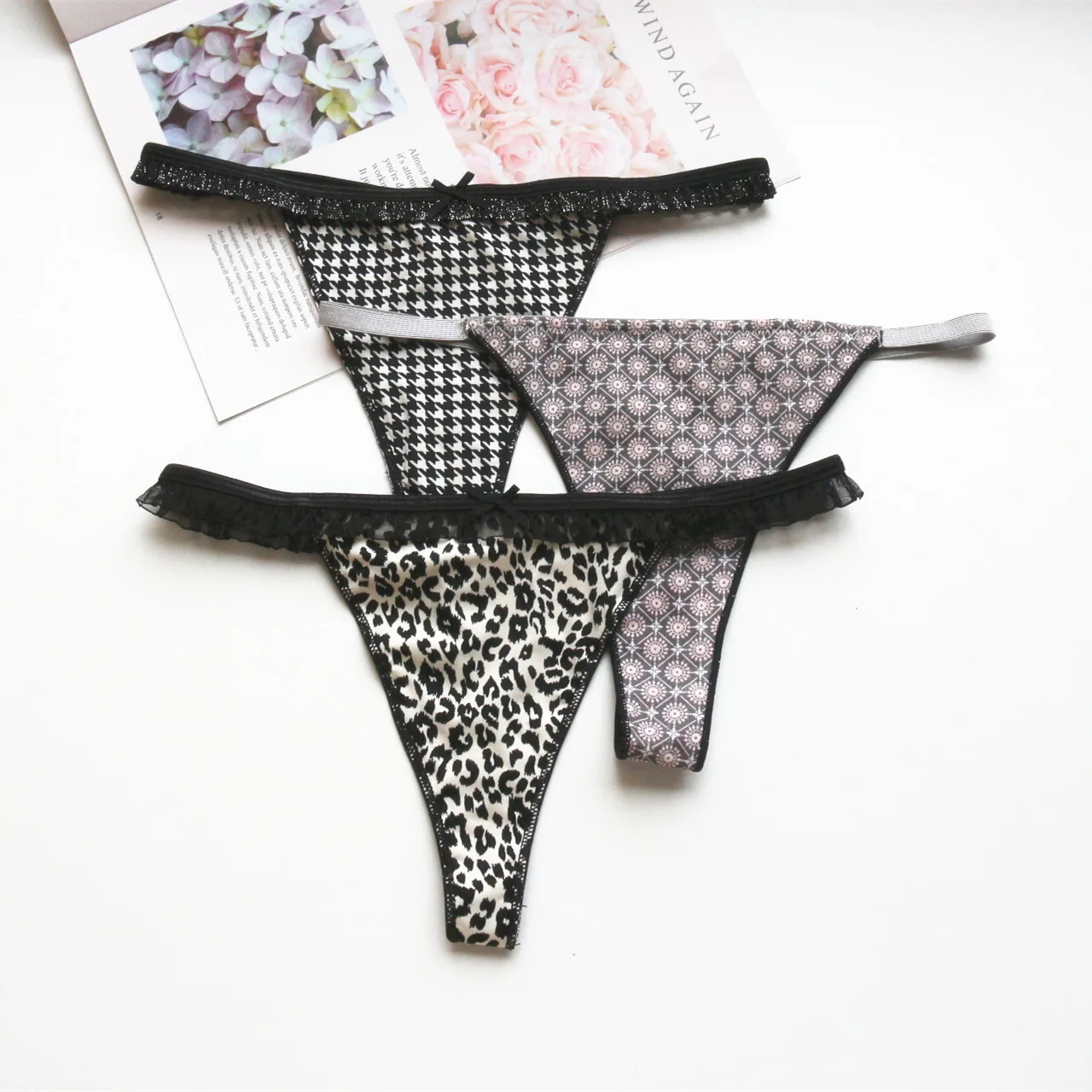 Комплект нижнего белья из 3 предметов летние женские трусики плюс размер