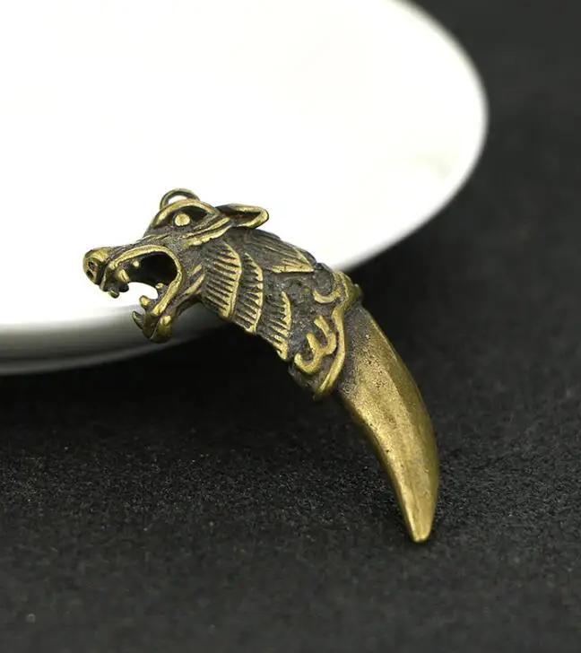 Коллекционный китайский чистый латунный резной зуб волка изысканный маленький