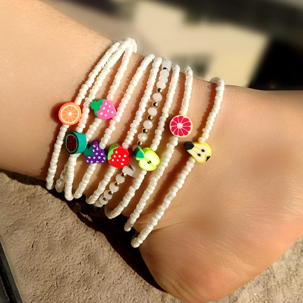 

Boho White Rice Beads Fruit Beaded Anklets Bracelet for Women Simple Seed Beads Handmade String Bead Ankle Chain Sandals Jewelry