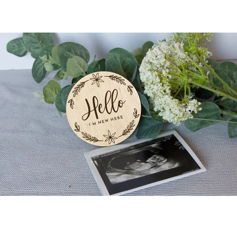 Здравствуйте я новый здесь выгравированный бирка объявления новорожденного