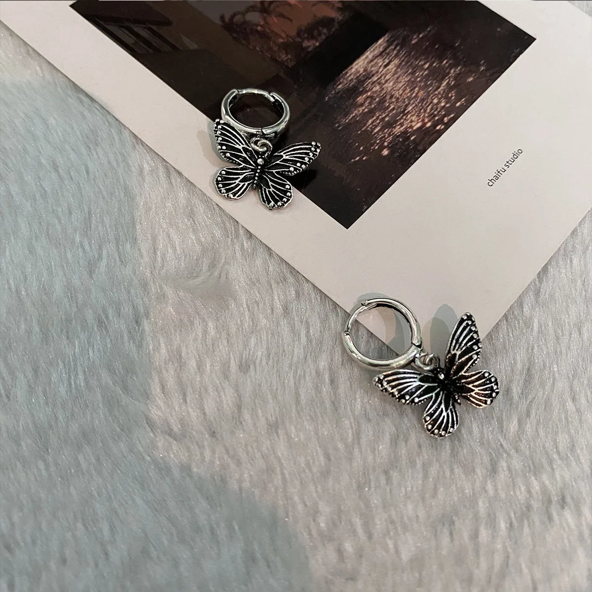 

Retro Vintage Butterfly Alloy Silver Color Hoop Earrings For Women Girl Trendy Harajuku Cool Hip Hop Personality Animal Earrings