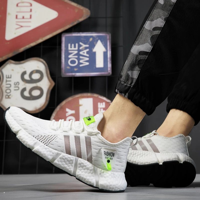 

2021 Spring and Autumn The New Men's Sneakers Lace-up Comfortable Rubber Leisure Shoes Breathable Holes Running Shoes Light