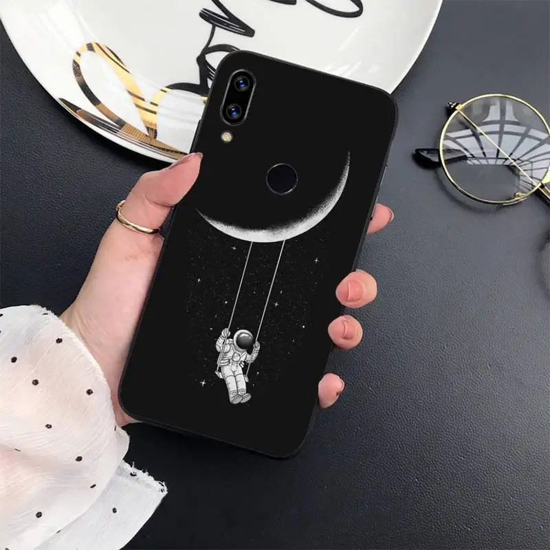 

Space Moon Black Painted Phone Case For xiaomi Redmi 5 5A plus 7A 8 note 2 3 4 5 5A 6 7 GO K20 A2