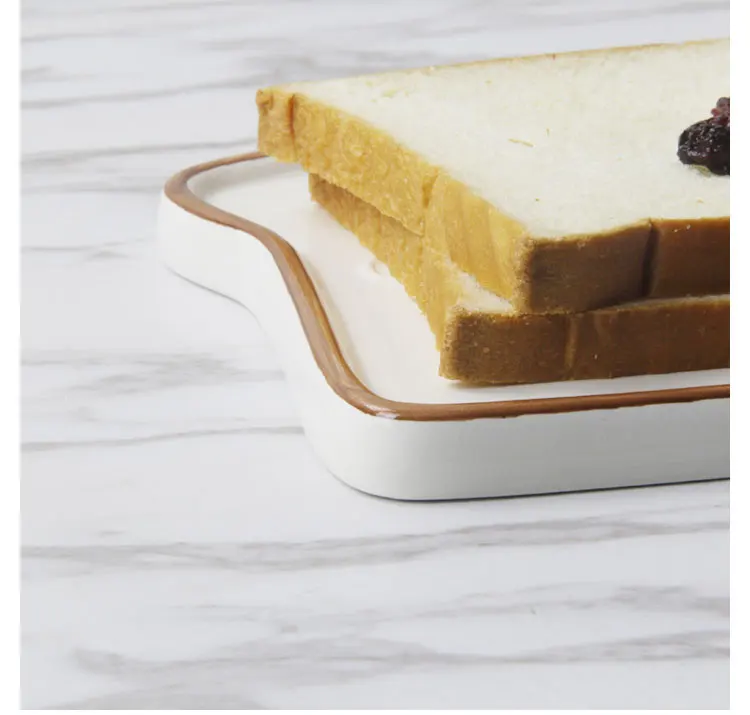 

High Quality 6.5 Inch Creative Toast Plate Ceramic Tableware Food Tray Kitchen Utensils Tableware Kids Breakfast Bread Board