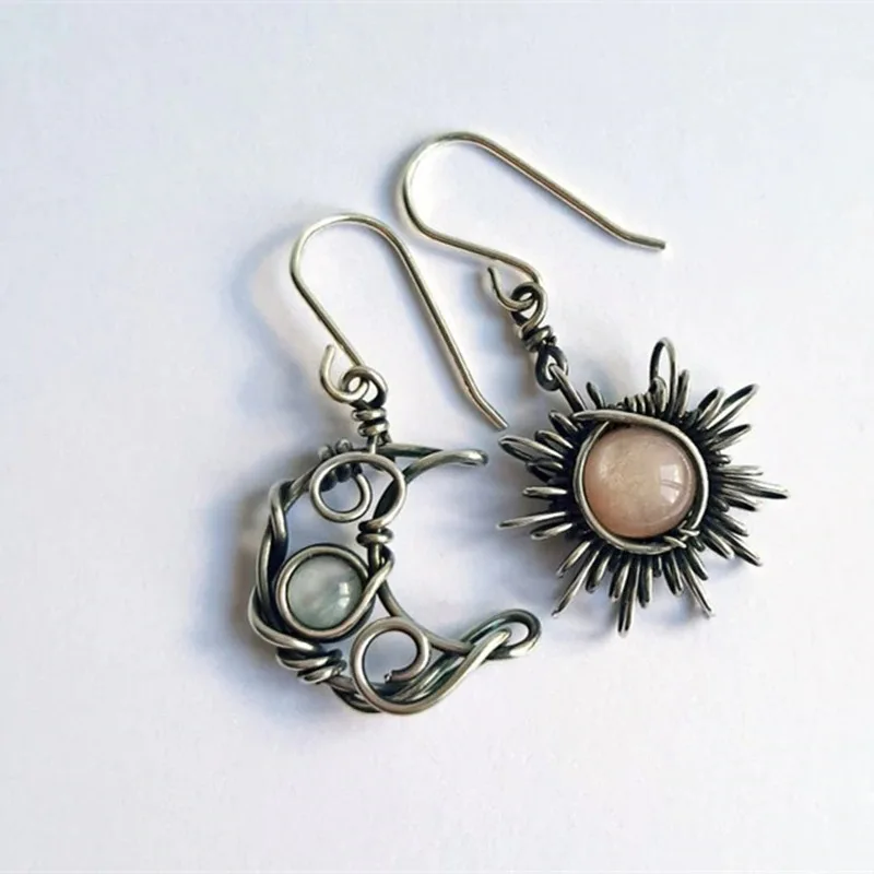 

Trendy Vintage Sun and Moon Dangle Earrings For Women Retro Moonstone Asymmetry Drop Earrings 2021 Bohomian Jewelry Bijoux