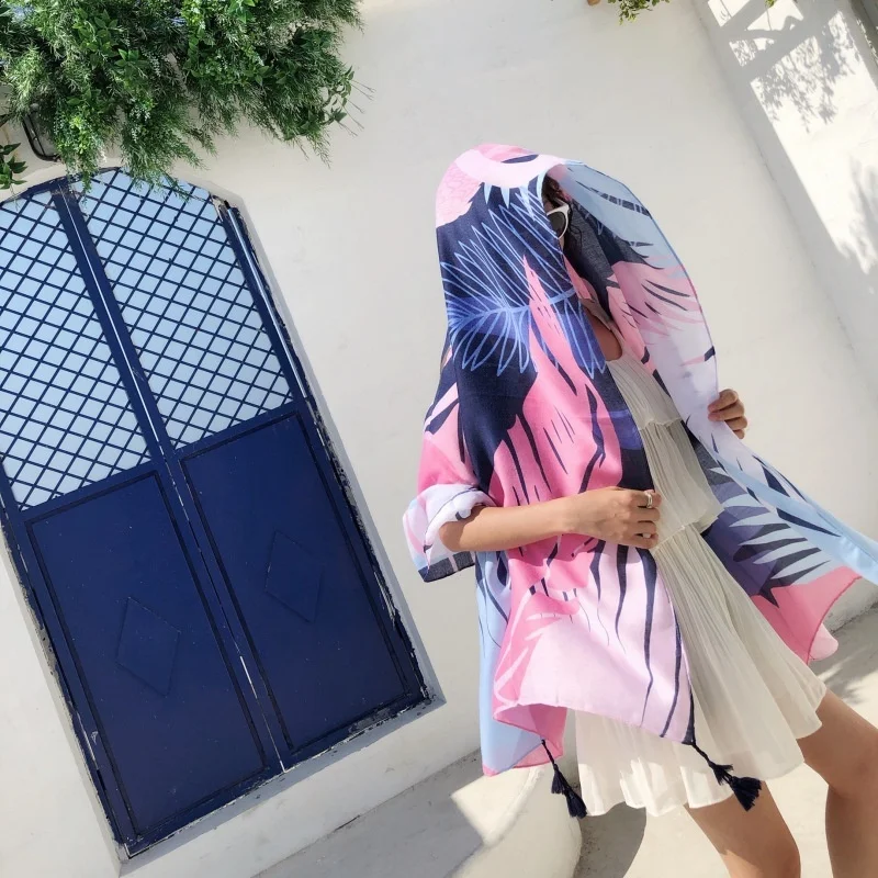 

Shawl for women Scarf Dual-purpose Ethnic Wind Seaside Holiday Sunscreen Beach Scarf Silk Scarf Printed Scarf
