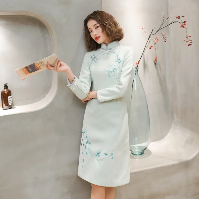 Осенне-зимнее Однотонное шерстяное Платье Чонсам с длинными рукавами и вышивкой