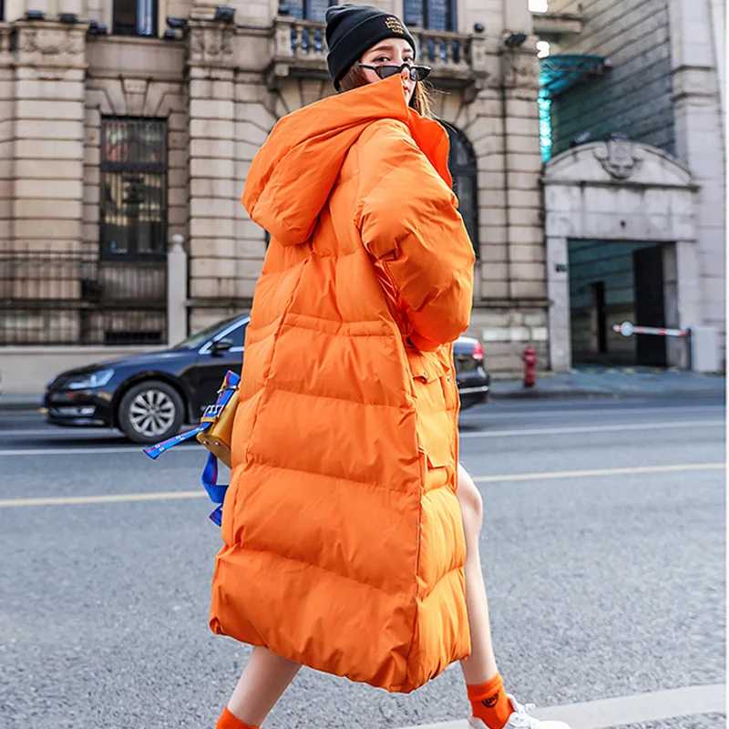 Женское длинное пальто на белом утином пуху теплая свободная парка с капюшоном