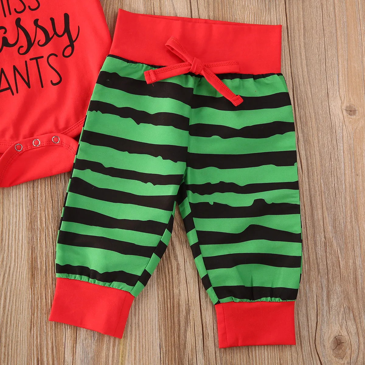 

Baby Girls 3Pcs Outfit Set Letter Print Ruffle Short Sleeve Button Bodysuit+Pants Shorts Bow Hairband Clothing Sets