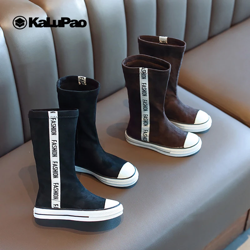 Женские сапоги до середины икры на резиновой подошве черные без застежки молнии