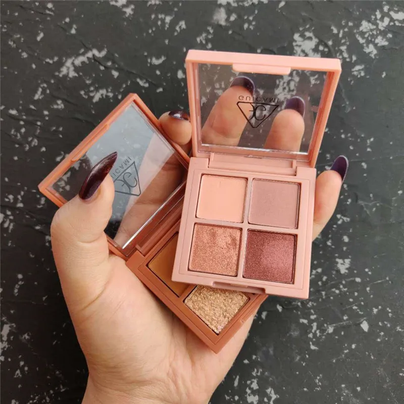 Палитра теней для век 4 цвета матовые мерцающие пигментированные тени |