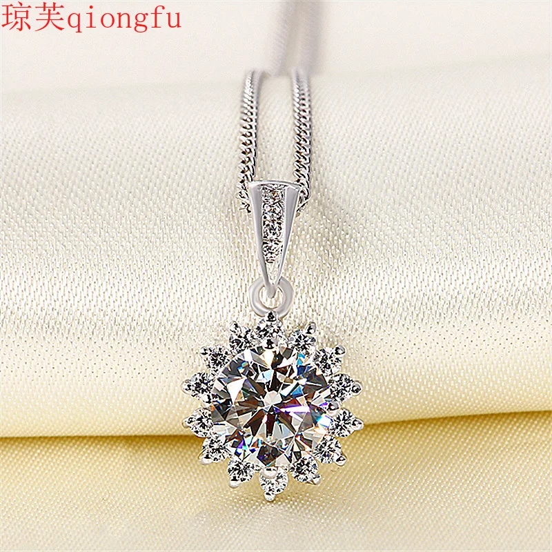

Qiongfu Petal Moissanite Necklace Plating 18k Gold Sun Petal 2 Carat Necklace jewelry gold necklace for women KR(Origin)