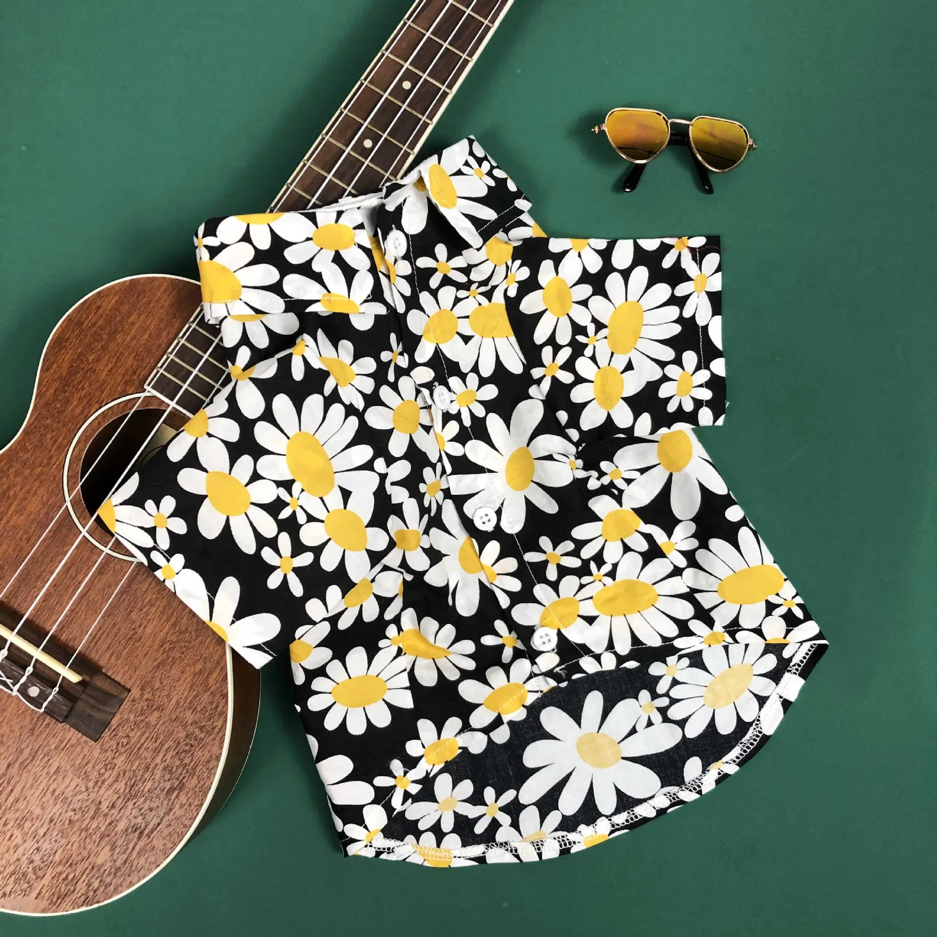 Летняя одежда для собак рубашка с принтом подсолнухов черная превосходная