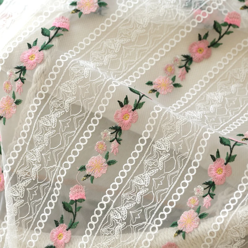 Черная вышитая ткань белая кружевная вышивка tissu модные платья ручной работы Diy одежда пэчворк